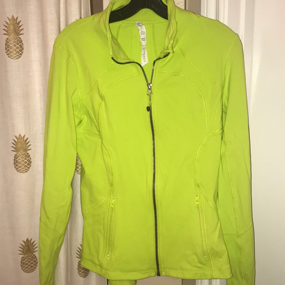 Lululemon scuba bright green zip up jacket size 8